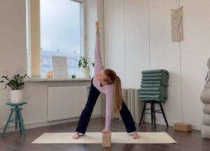 huhtikuun kaikille sopiva flowjooga